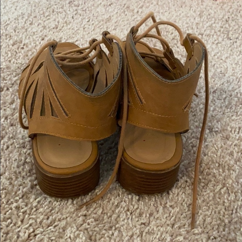 Sandals - Picture 3 of 4
